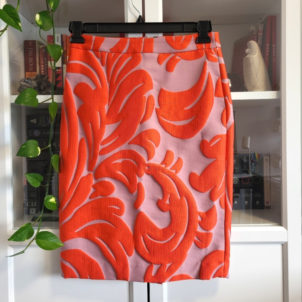 Textured jacquard pencil skirt (Ann Taylor)